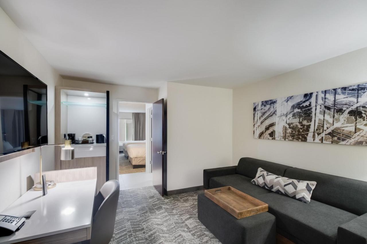 Springhill Suites By Marriott Dallas Nw Highway At Stemmons / I-35East Экстерьер фото