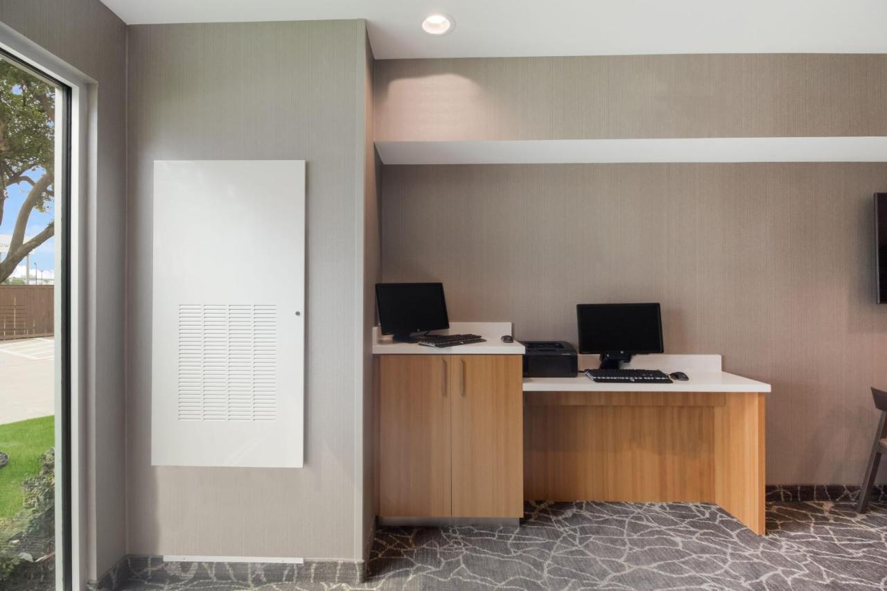 Springhill Suites By Marriott Dallas Nw Highway At Stemmons / I-35East Экстерьер фото