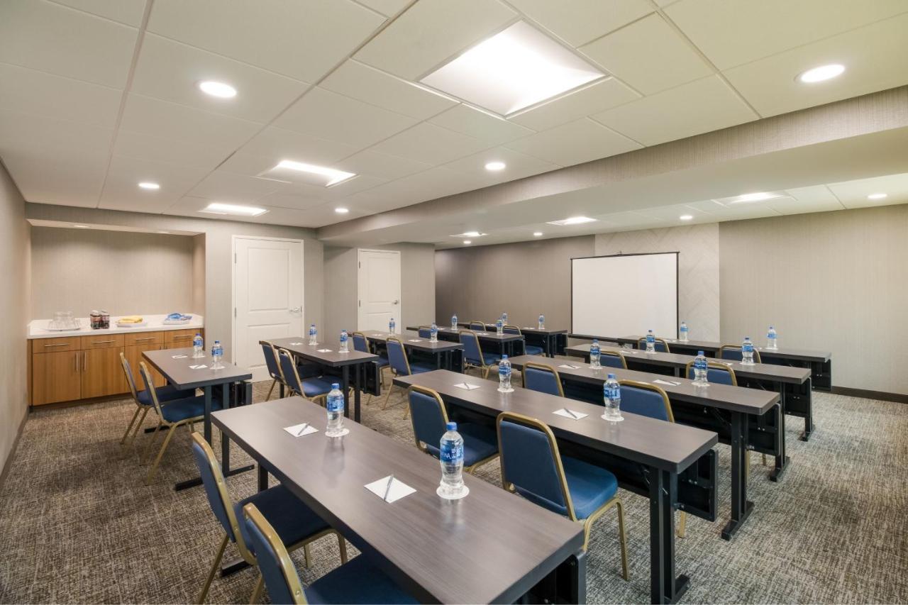 Springhill Suites By Marriott Dallas Nw Highway At Stemmons / I-35East Экстерьер фото